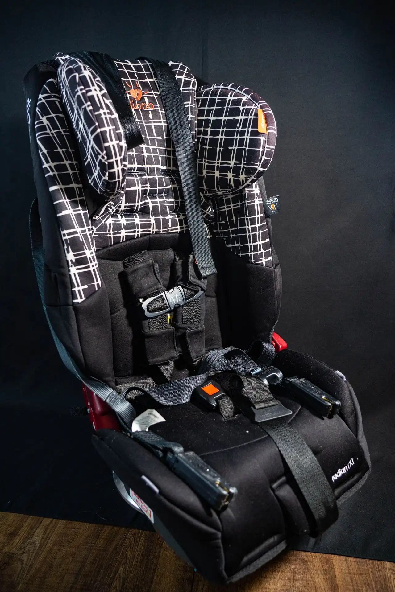 {Order giao 15/12} Ghế ô tô trẻ em DIONO RADIAN RXT ( Mỹ ) 3 {Order giao 15/12} Ghế ô tô trẻ em DIONO RADIAN…