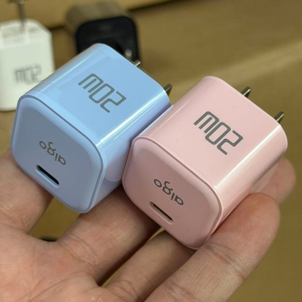 Củ sạc nhanh 20W hãng AIGO S12, sạc GaN siêu nhỏ gọn 3 Củ sạc nhanh 20W hãng AIGO S12, sạc GaN siêu nhỏ gọn
