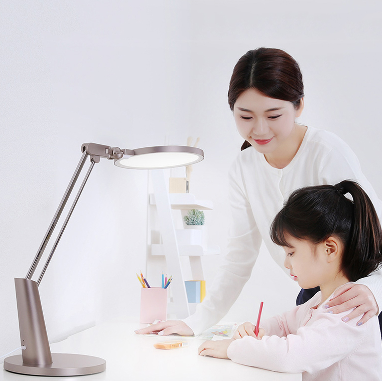 Đèn bàn đọc sách thông minh bảo vệ mắt Xiaomi Yeelight Smart Eye Protection Table Lamp Pro YLTD04YL 3 Đèn bàn đọc sách thông minh bảo vệ mắt Xiaomi Yeelight Smart Eye Protection Table Lamp Pro YLTD04YL