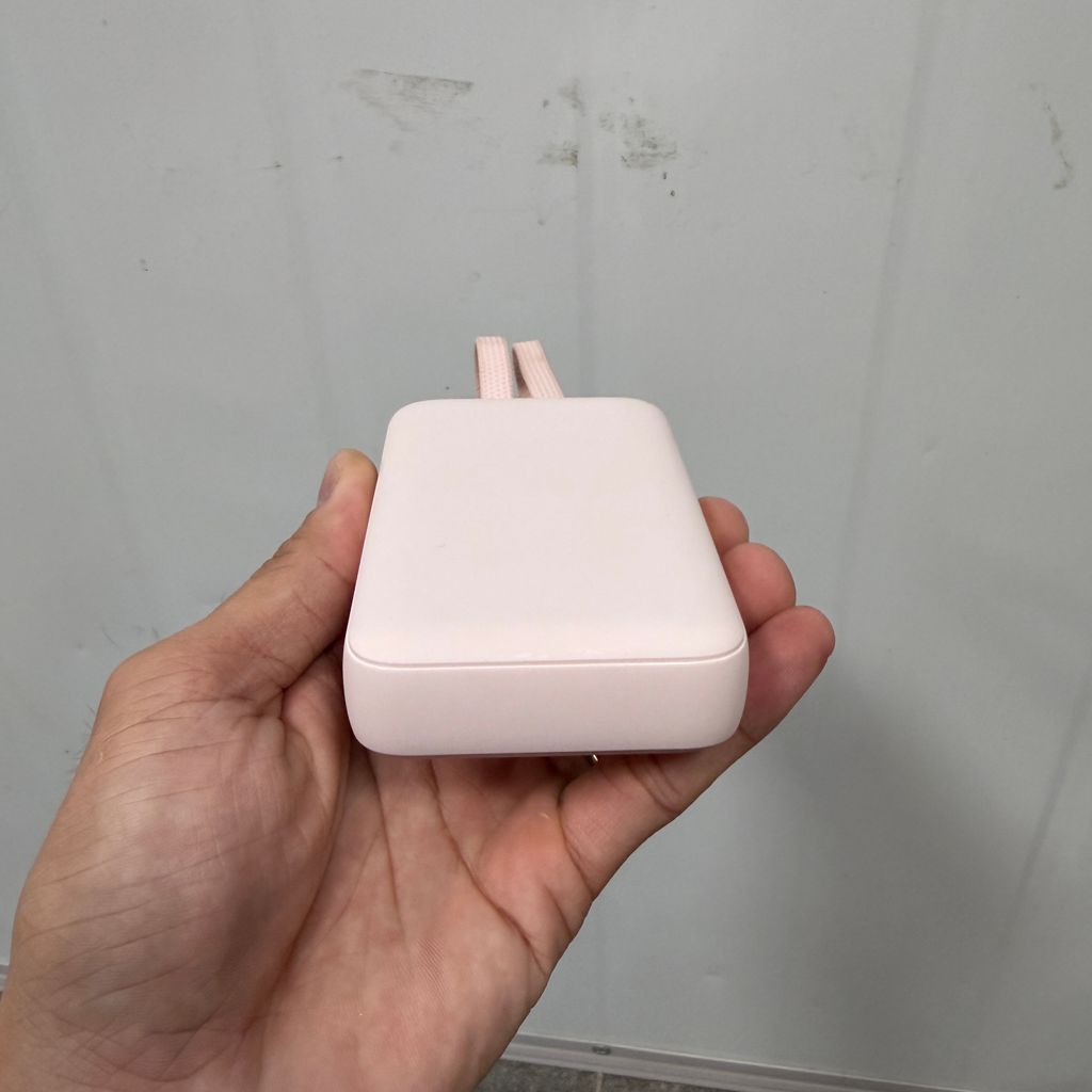 Pin dự phòng 10.000mAh hợp 2 cáp 1L 1C sạc nhanh 30w tích - ko hộp, chưa in logo ( nhà máy Anker ) 4 Pin dự phòng 10.000mAh hợp 2 cáp 1L 1C sạc nhanh 30w tích - ko hộp, chưa in logo ( nhà máy Anker )
