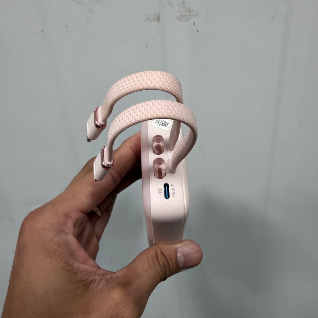 Pin dự phòng 10.000mAh hợp 2 cáp 1L 1C sạc nhanh 30w tích - ko hộp, chưa in logo ( nhà máy Anker ) 3 Pin dự phòng 10.000mAh hợp 2 cáp 1L 1C sạc nhanh 30w tích - ko hộp, chưa in logo ( nhà máy Anker )