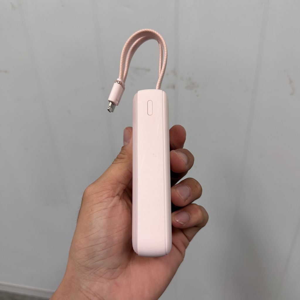 Pin dự phòng 10.000mAh hợp 2 cáp 1L 1C sạc nhanh 30w tích - ko hộp, chưa in logo ( nhà máy Anker ) 6 Pin dự phòng 10.000mAh hợp 2 cáp 1L 1C sạc nhanh 30w tích - ko hộp, chưa in logo ( nhà máy Anker )