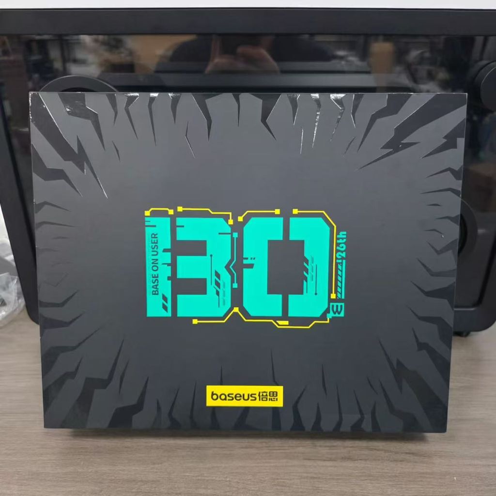 Bộ quà tặng Baseus Limited Edition gồm Pin dự phòng + sạc 30W + tai nghe + ổ điện 3 Bộ quà tặng Baseus Limited Edition gồm Pin dự phòng + sạc 30W + tai nghe + ổ điện