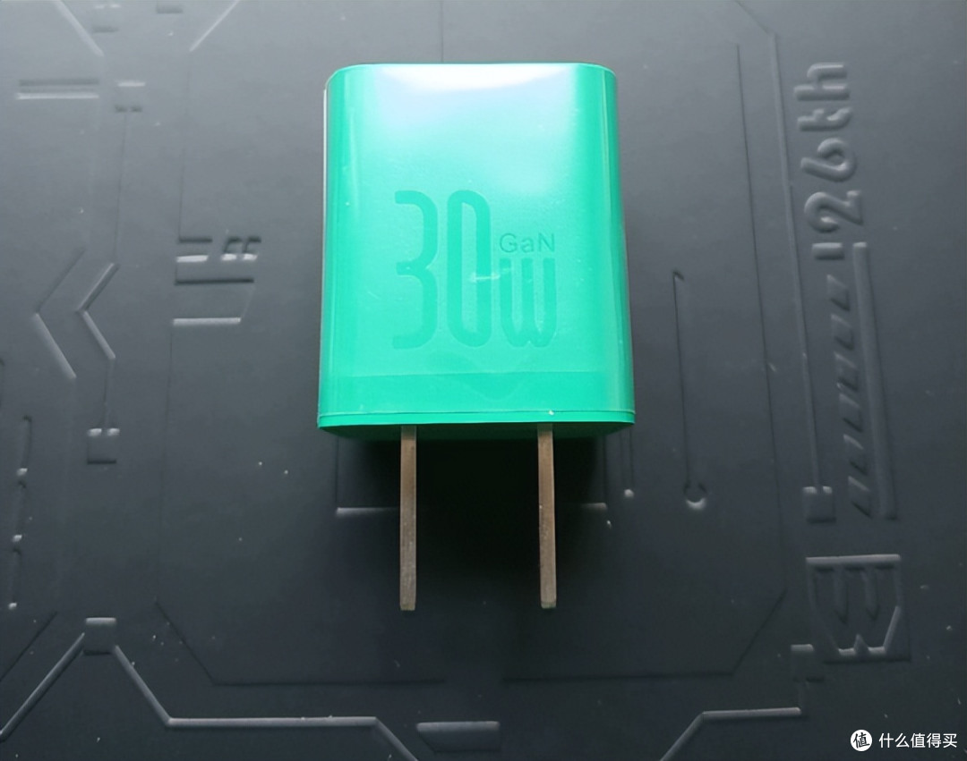 Bộ quà tặng Baseus Limited Edition gồm Pin dự phòng + sạc 30W + tai nghe + ổ điện 8 Bộ quà tặng Baseus Limited Edition gồm Pin dự phòng + sạc 30W + tai nghe + ổ điện