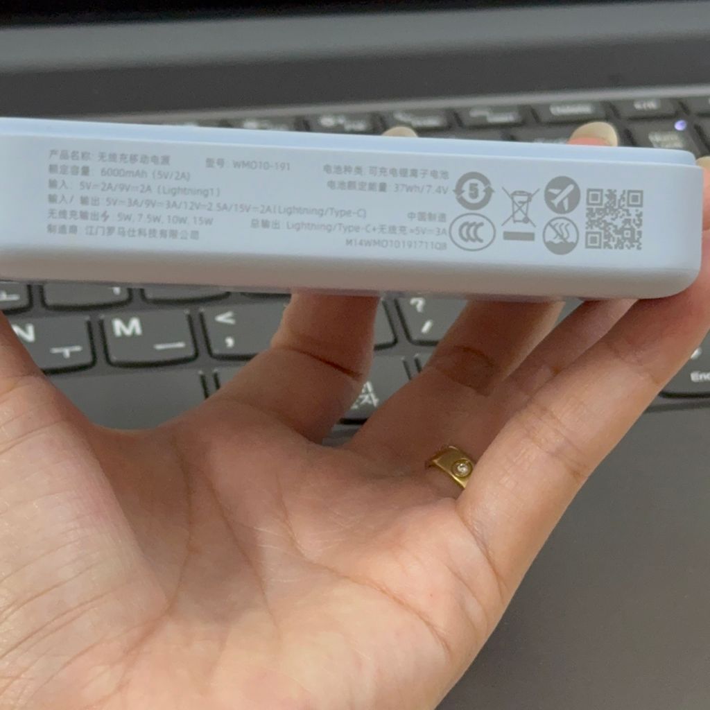 Sạc Dự Phòng MagSafe ROMOSS 10.000mAh 30W - Sạc đồng hồ + airpod, kèm dây C-L (NoBox - Màu Xanh) 9 Sạc Dự Phòng MagSafe ROMOSS 10.000mAh 30W - Sạc đồng hồ + airpod, kèm dây C-L (NoBox - Màu Xanh)