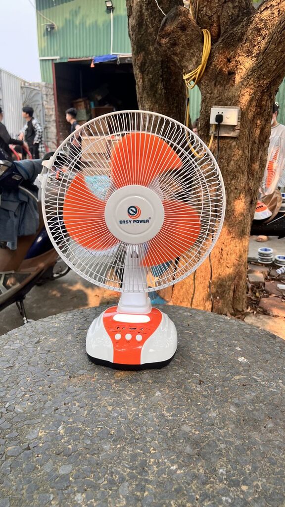 Quạt bàn tích điện, chạy điện 220v EP-2112A 12 inch hãng EASY POWER 3 Quạt bàn tích điện, chạy điện 220v EP-2112A 12 inch hãng EASY POWER