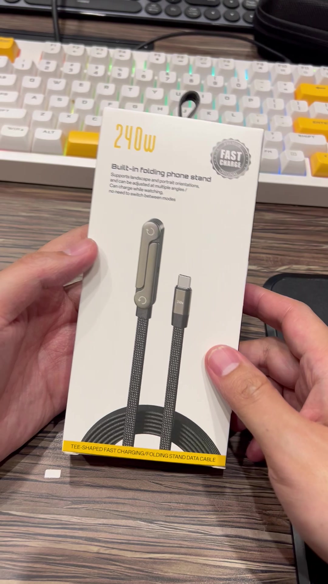 Cáp Sạc Nhanh C to C 240W dây dù, Kiêm Giá Đỡ Điện Thoại Gấp Gọn, công suất 60W ( hàng Amazon ) 2 Cáp Sạc Nhanh C to C 240W dây dù, Kiêm Giá Đỡ Điện Thoại Gấp Gọn, công suất 60W ( hàng Amazon )